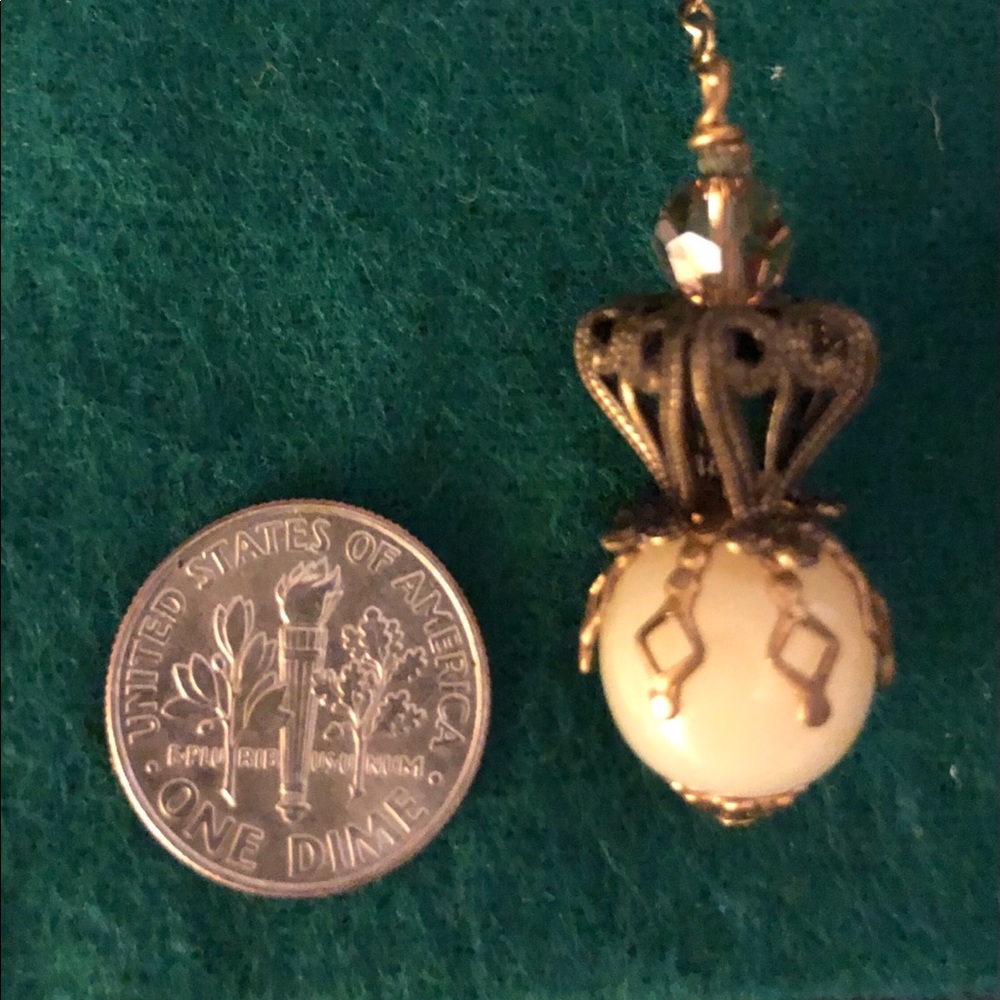 Pearl earrings - Picture 2 of 5